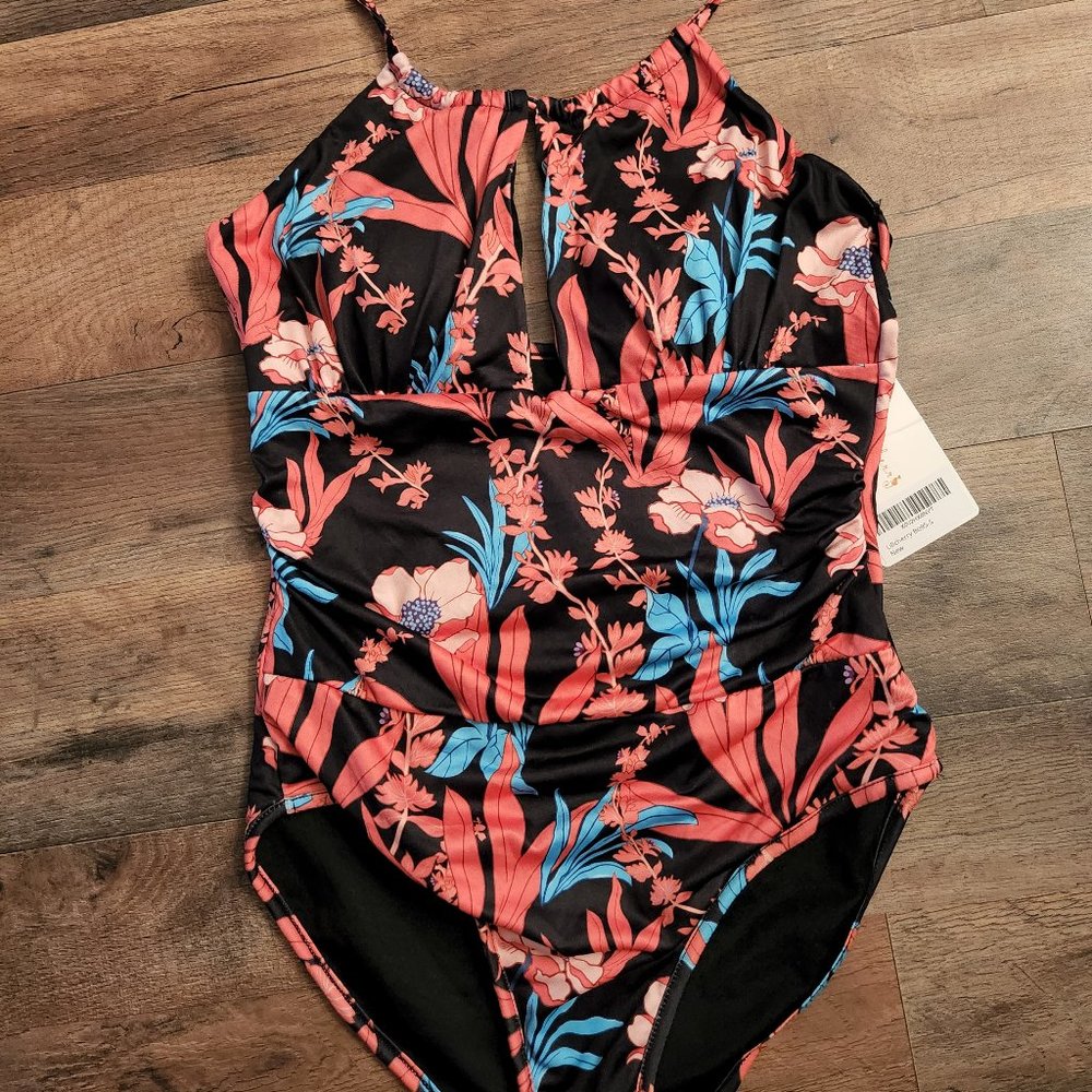 NWT One piece ruched swimsuit
